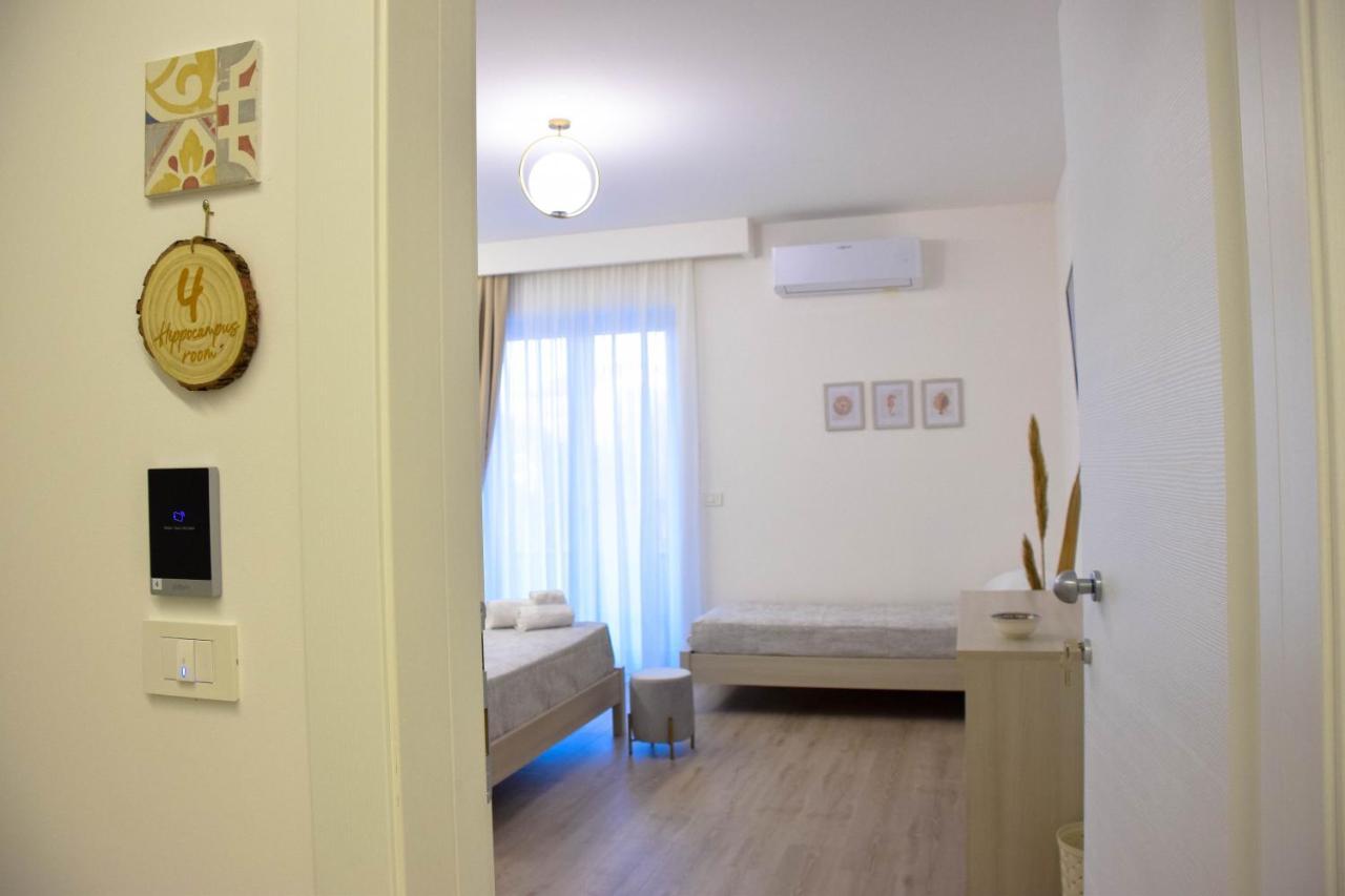 Accomodati B&B マリーナ・ディ・ジョイオーザ・イオーニカ エクステリア 写真