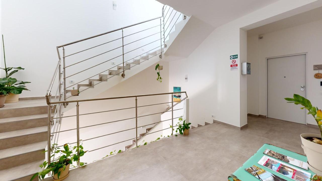 Accomodati B&B マリーナ・ディ・ジョイオーザ・イオーニカ エクステリア 写真